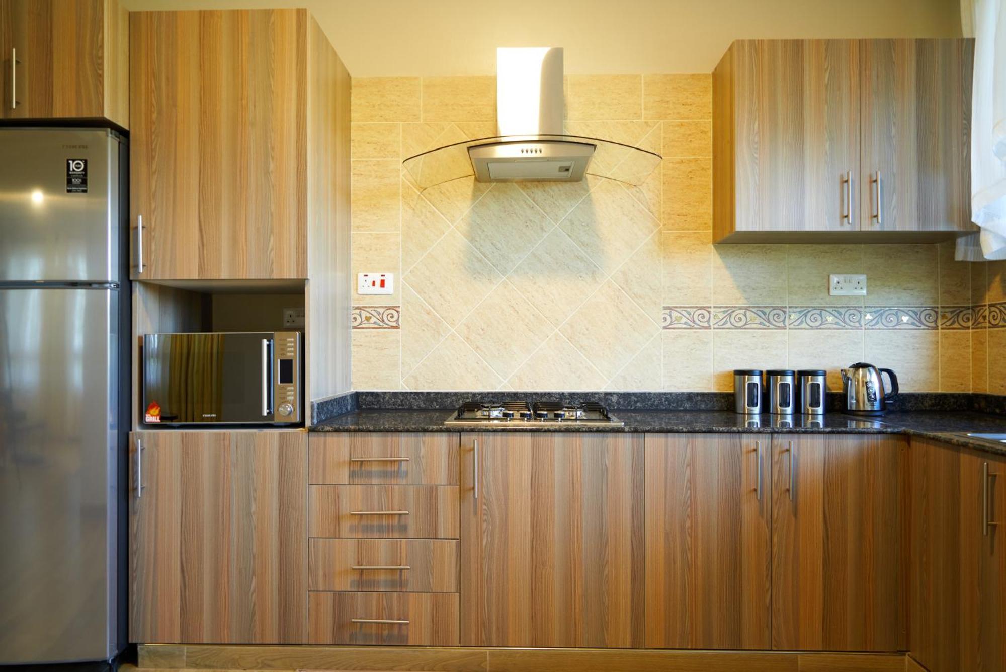ארושה Westwood Residences מראה חיצוני תמונה