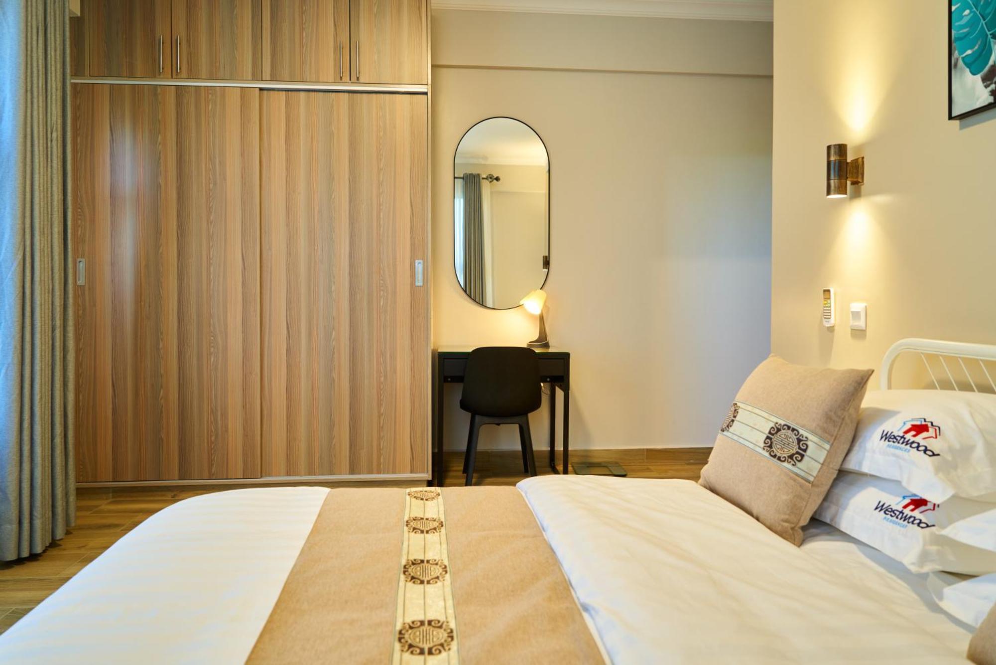 ארושה Westwood Residences מראה חיצוני תמונה