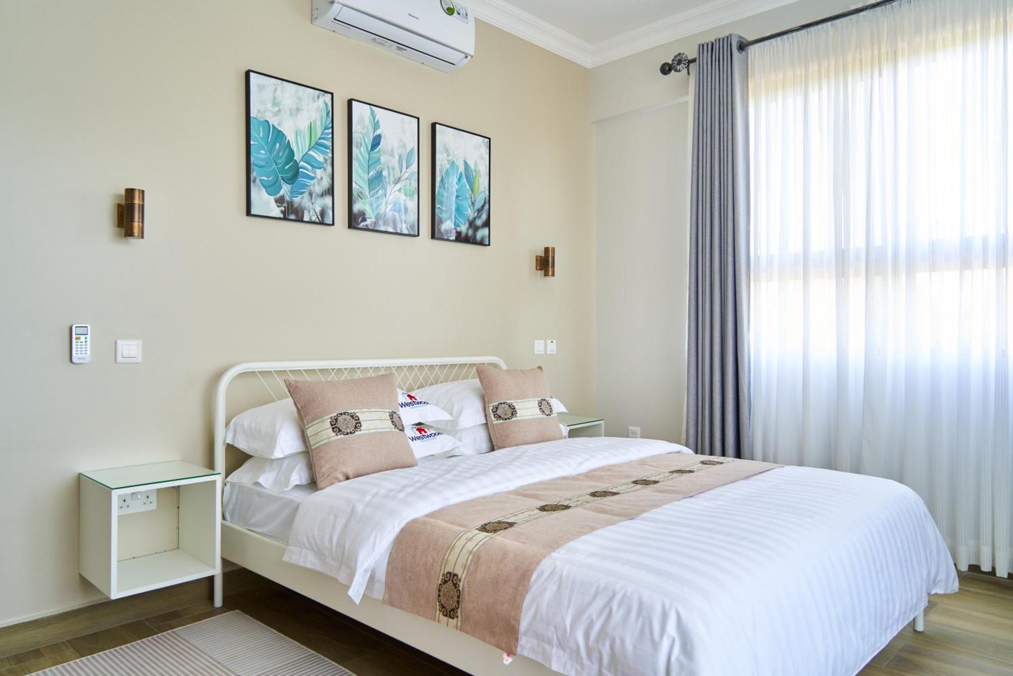 ארושה Westwood Residences מראה חיצוני תמונה