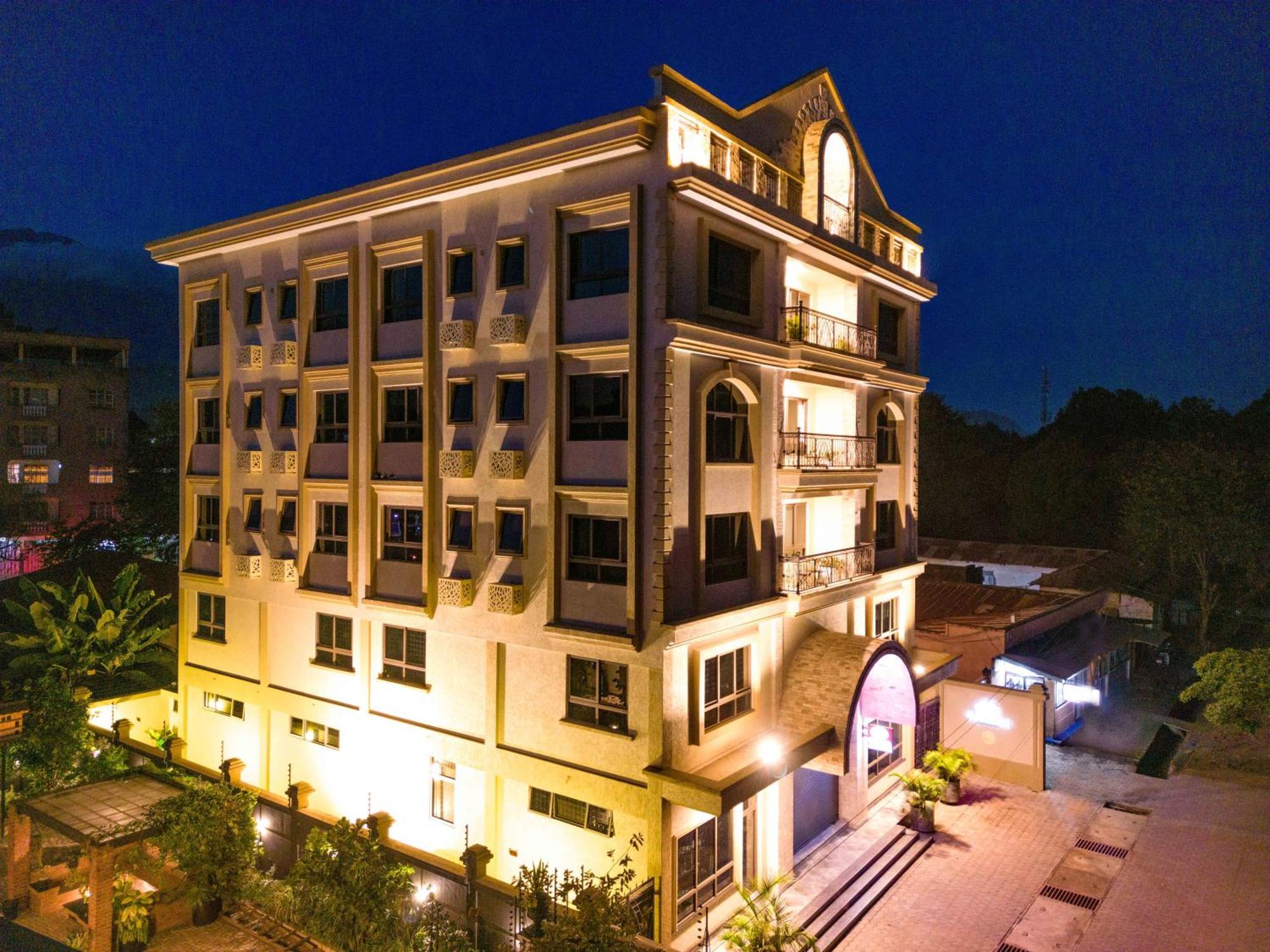 ארושה Westwood Residences מראה חיצוני תמונה