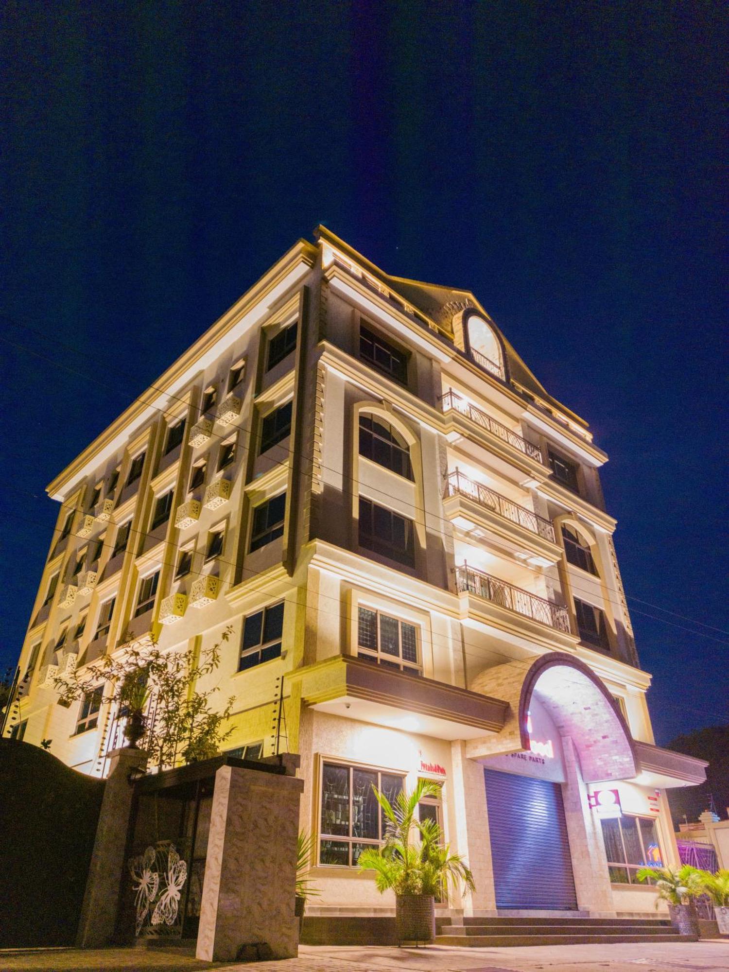 ארושה Westwood Residences מראה חיצוני תמונה