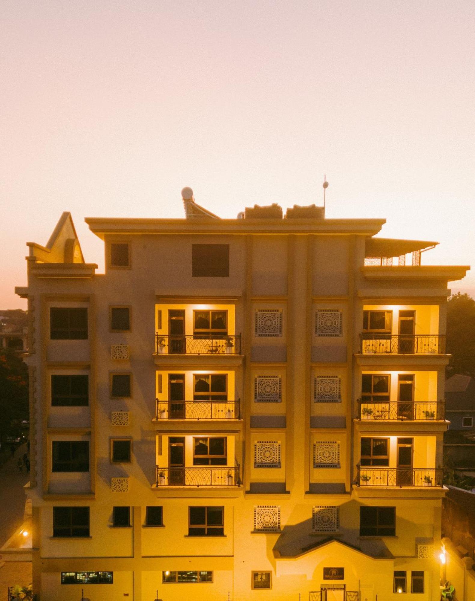 ארושה Westwood Residences מראה חיצוני תמונה